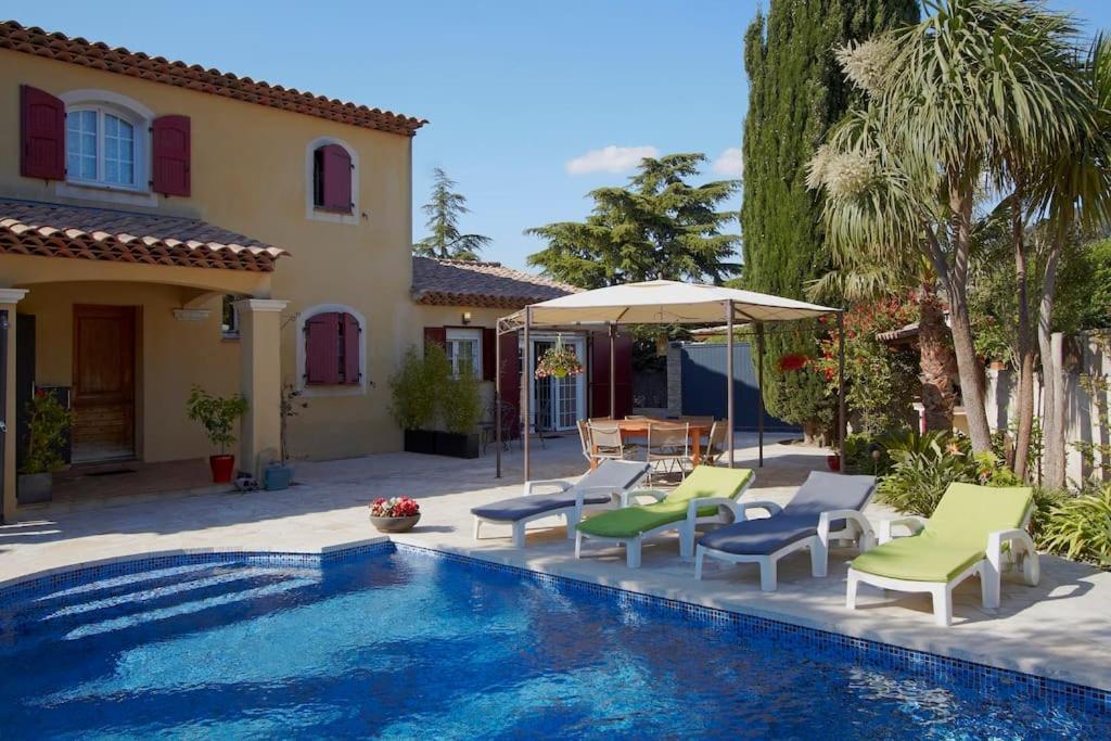 Studio Dans Villa Avec Piscine 카시스 외부 사진